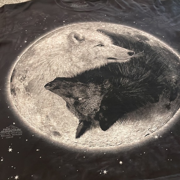 Wolf and moon T - Picture 2 of 3